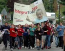 Sch&uuml;lerinnen und Sch&uuml;ler nehmen 2005 an der IntegraTour teil. Heute hei&szlig;t die 2005 erstmals gestartete IntegraTour &quot;Tour der Begegnung&quot;.